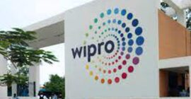 Wipro’s employment decreased by 6,180 people in the sixth quarter.