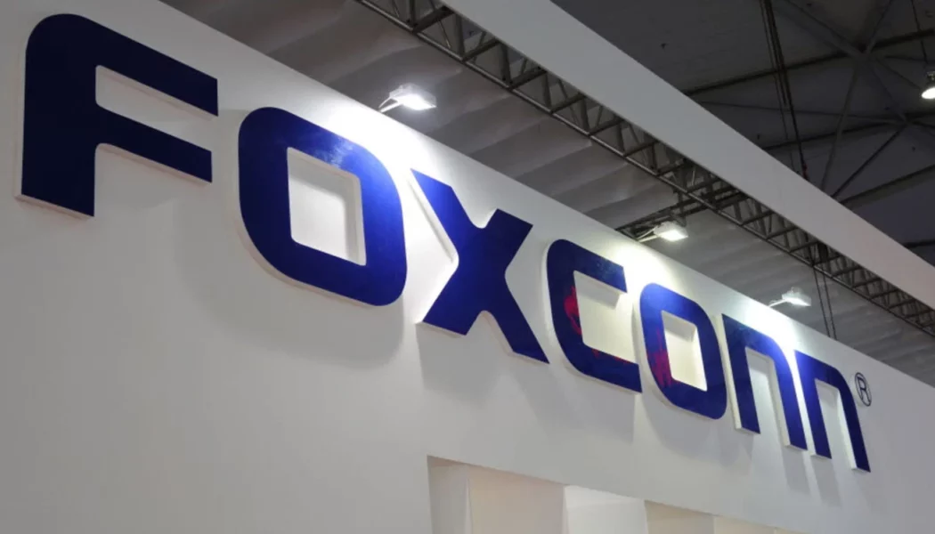 Foxconn Group to hire 100,000 workers