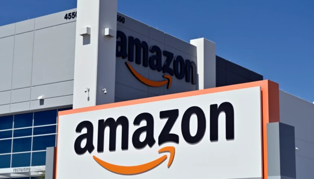 Amazon holds hiring in the corporate workforce due to the slow economy