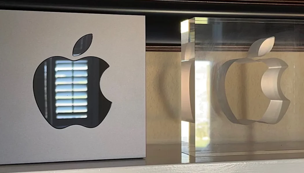 This is the beautifully redesigned ’10-year Award’ that Apple gifts employees