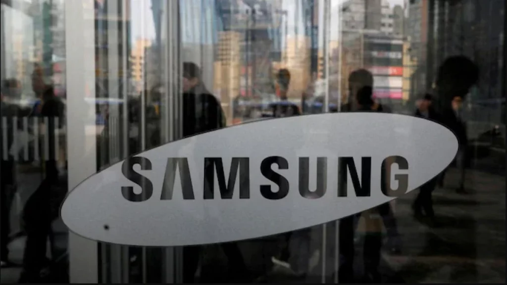 Samsung cuts pay hike to average 4.1%, freezes raises for board members
