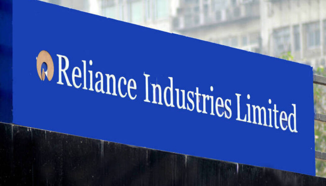 Reliance Industries has a significant hiring turnover in FY23, hiring over 2.6 lakh new employees.