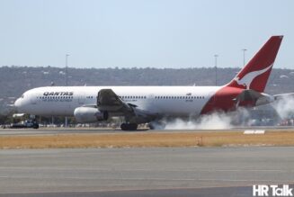Former Qantas CEO Gets 900% Pay Raise
